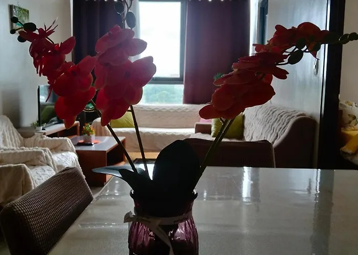 3 Brooms 3 Baths Cozy Condo, One Manchester Place Apartment Punta Engano (Mactan)