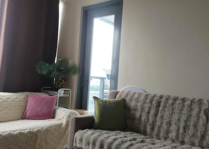 3 Brooms 3 Baths Cozy Condo, One Manchester Place * Punta Engano (Mactan)