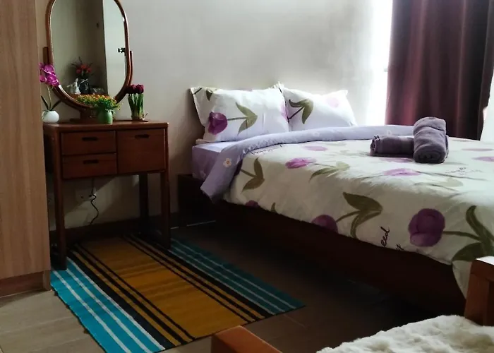 3 Brooms 3 Baths Cozy Condo, One Manchester Place Apartment Punta Engano (Mactan)
